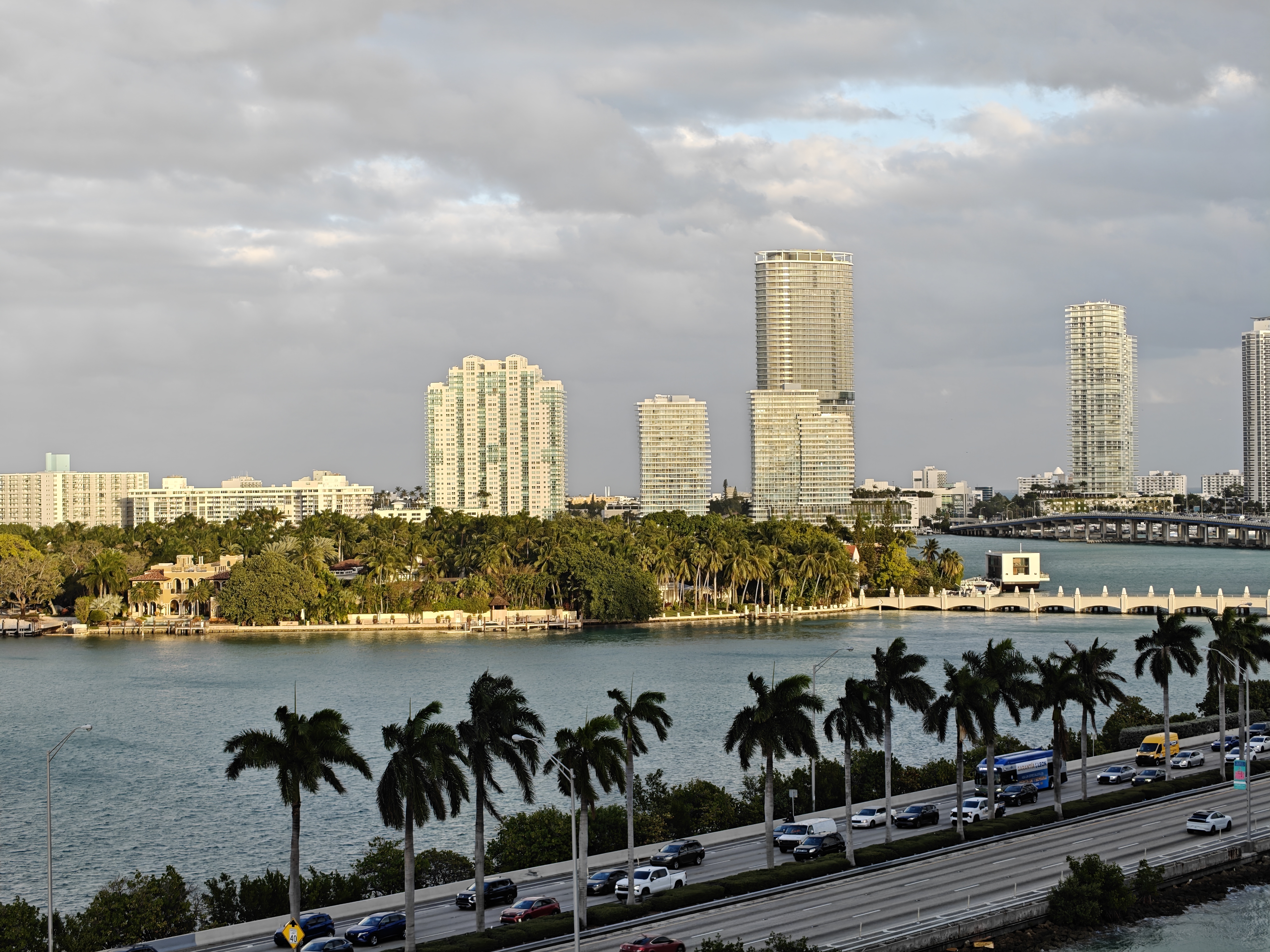 photos of buildings on miami beach