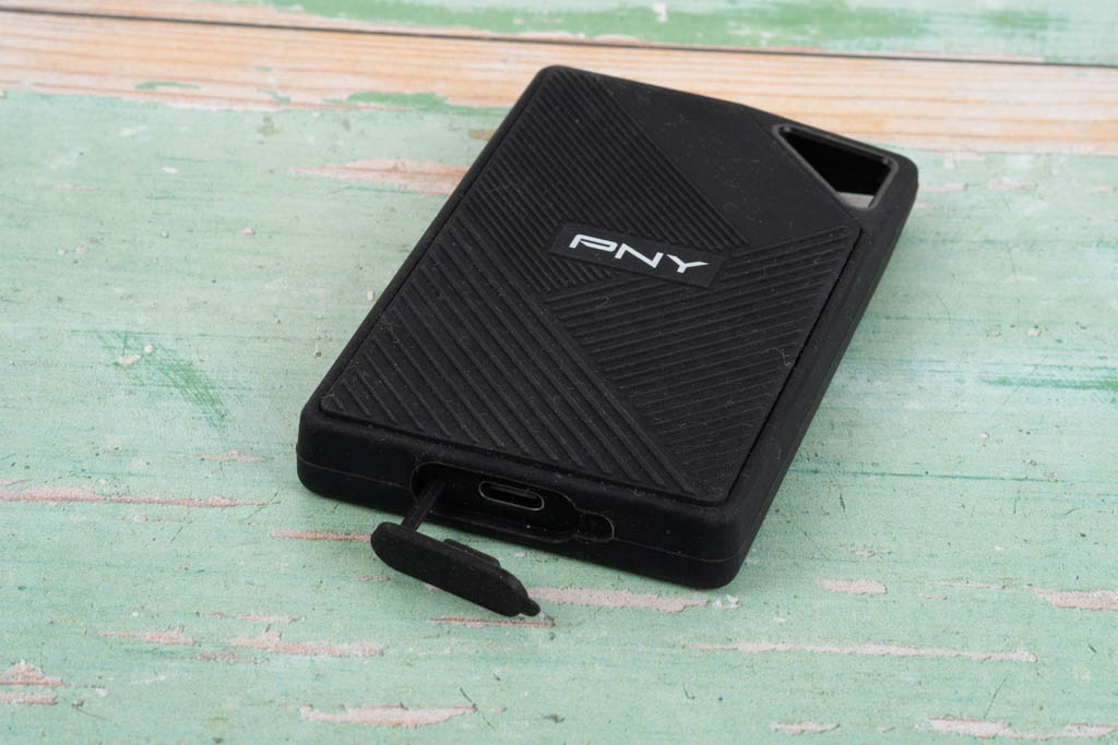 PNY RP60 1TB Portable SSD USB-C port