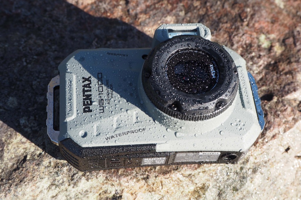 Pentax WG-100 compact camera