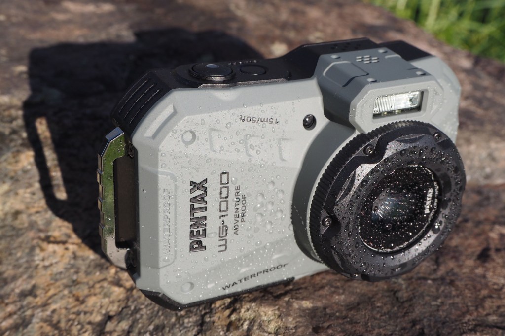 Pentax WG-100 compact camera