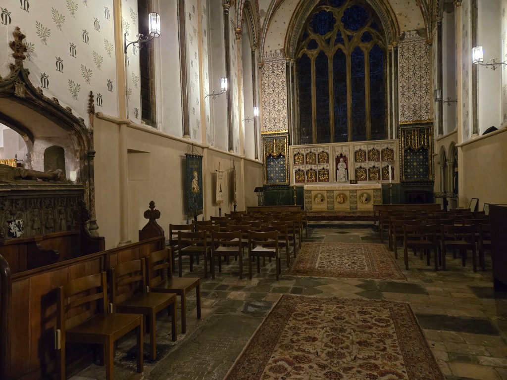 An image taken with the Samsung Galaxy Z Fold 6 in low light, 1x lens