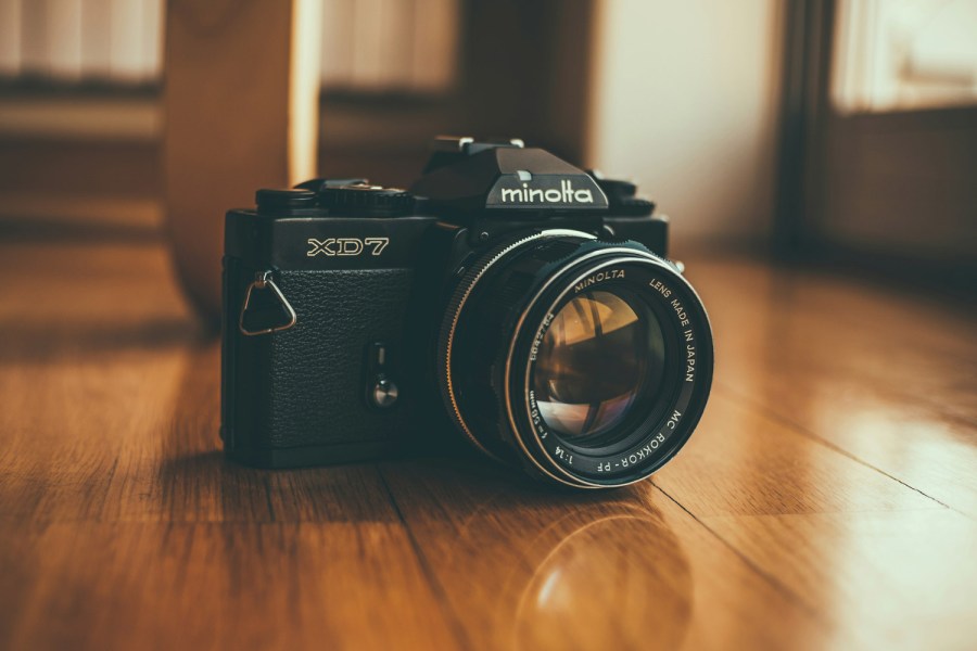 Minolta XD7. Photo by Aperture Vintage on Unsplash.