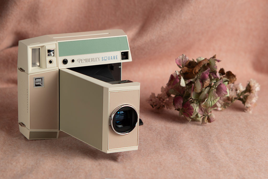 New retro Lomography square instant cameras!