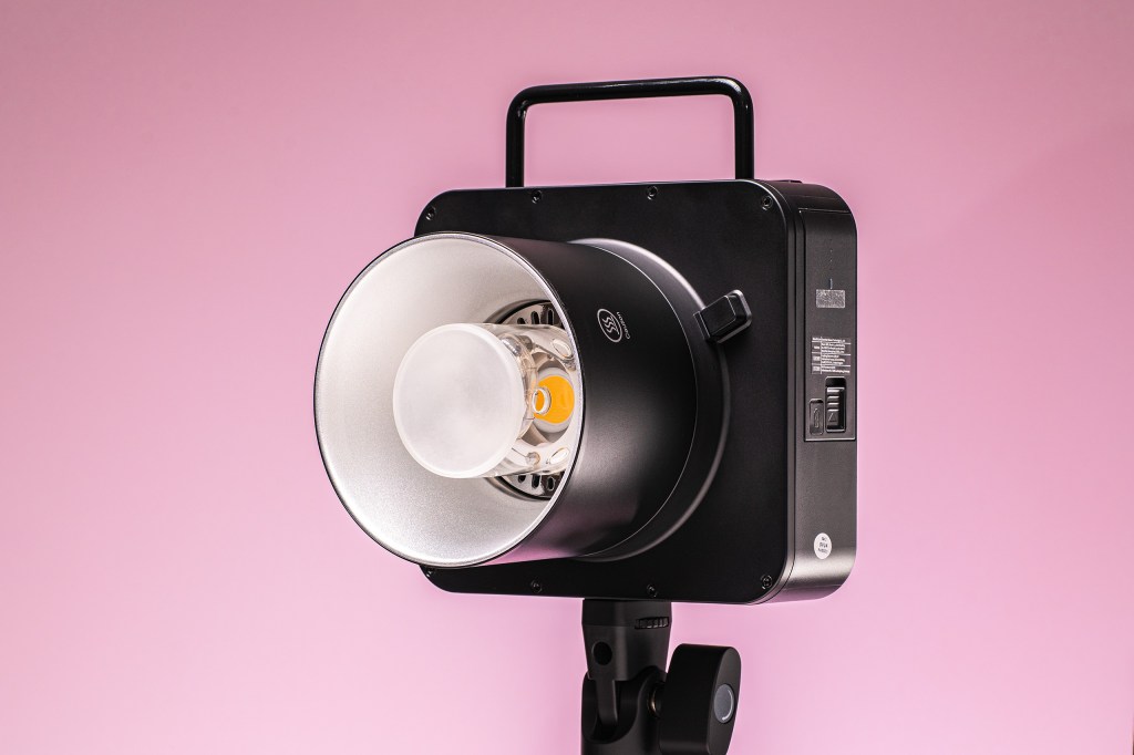 Neewer Q4 photography light, flash unit with modifier