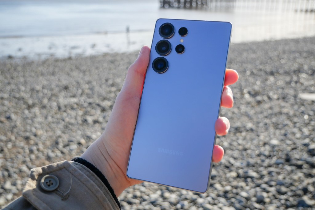 The Samsung Galaxy S25 Ultra in hand