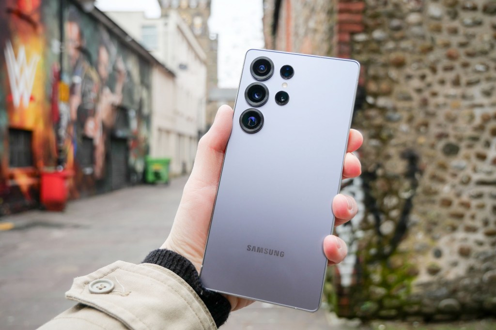 The Samsung Galaxy S25 Ultra in hand