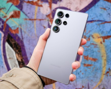 The Samsung Galaxy S25 Ultra in hand