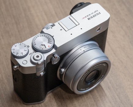Fujifilm GFX100RF in silver