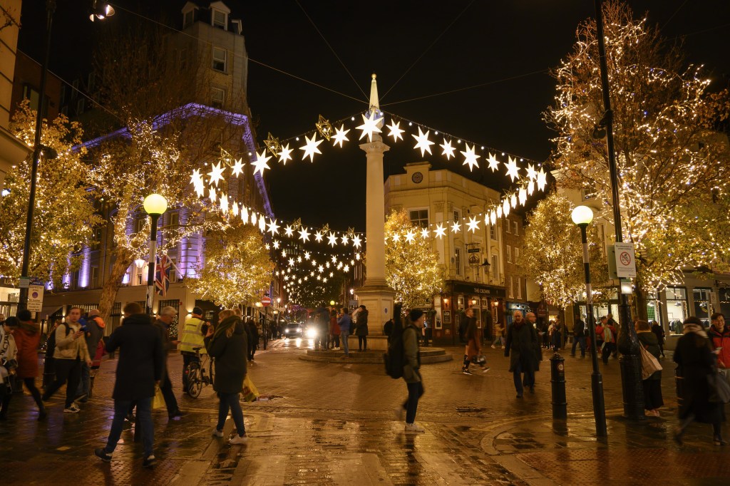 Nikon Z50 sample image showing night-time outdoor scene