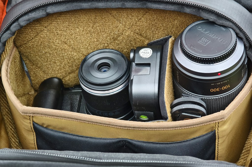 Nomatic McKinnon camera sling 5L bag