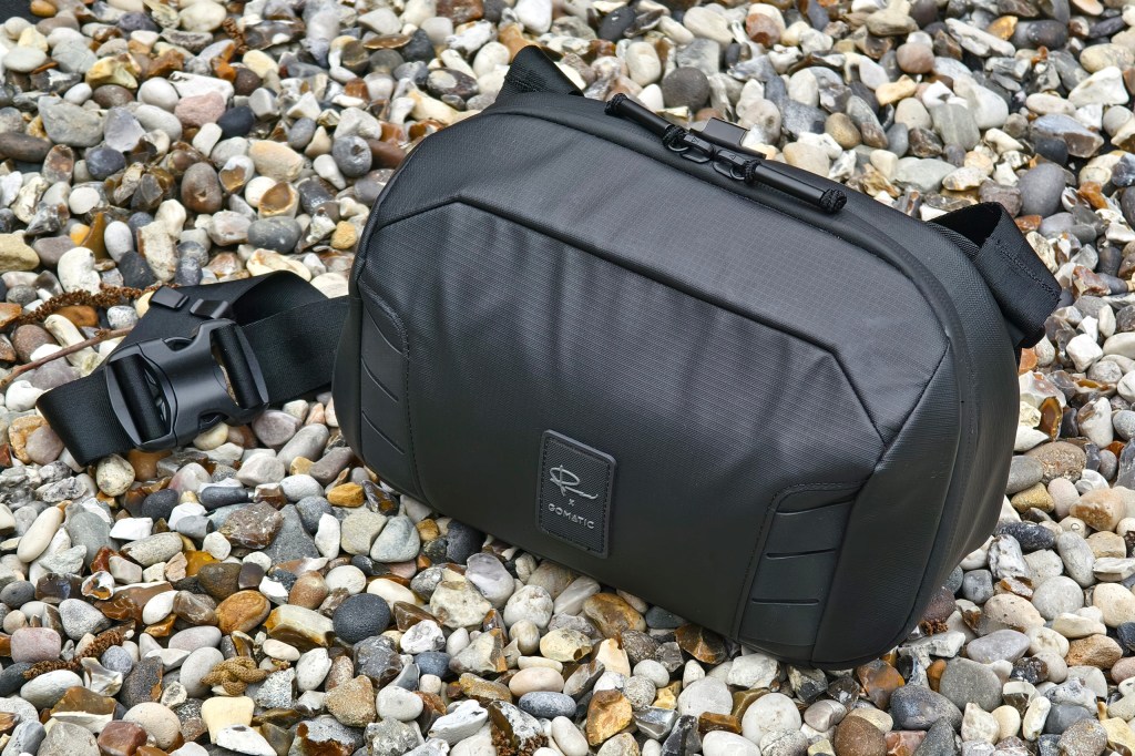 Nomatic McKinnon camera sling 5L bag