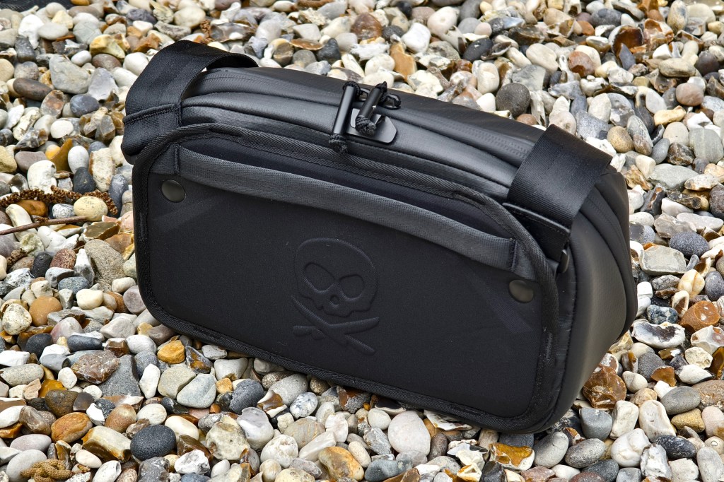 Nomatic McKinnon camera sling 5L bag