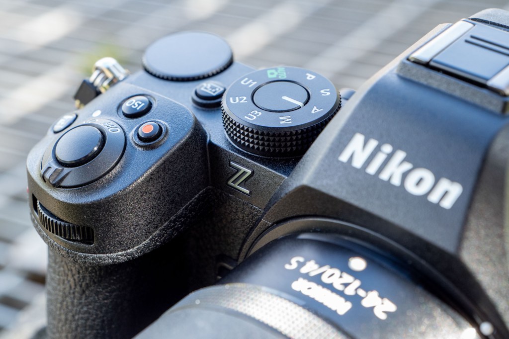 The mode dial of the Nikon Z5 II