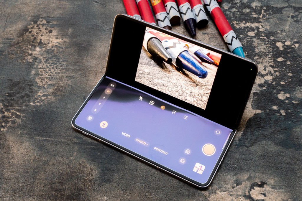 The native camera app of the Find N5, shown in the folded screen mode