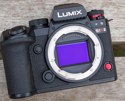 Panasonic Lumix S1RII 44MP BSI-CMOS sensor
