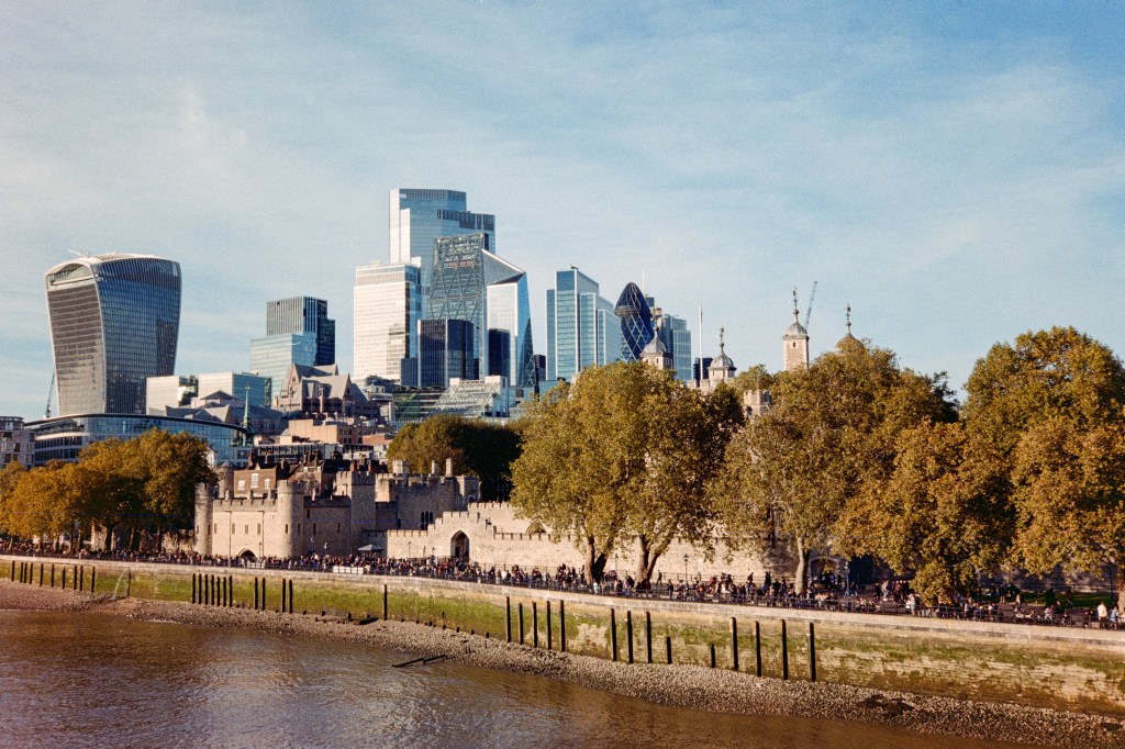 Rollei 35AF Tower of London sample image
