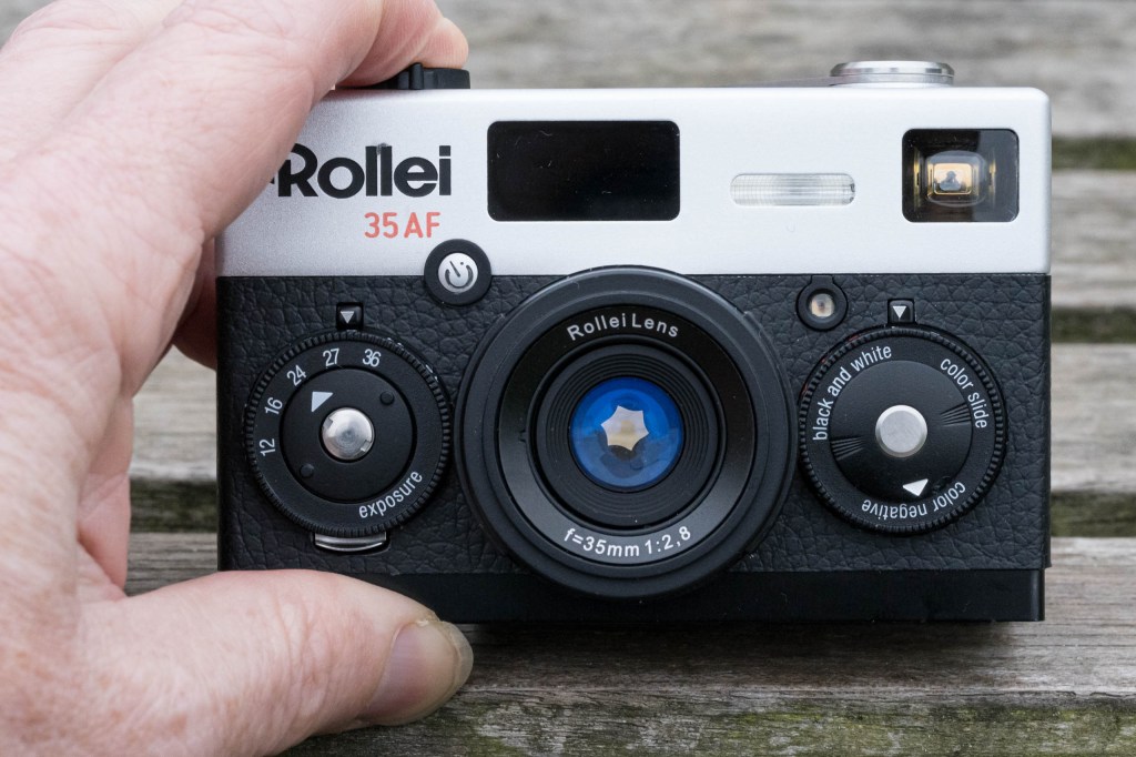 Rollei 35AF combined shutter/aperture set to f/8
