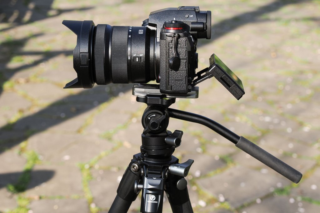 Vanguard Alta Pro 3VLT 235AV 12 in use with Panasonic Lumix S1RII