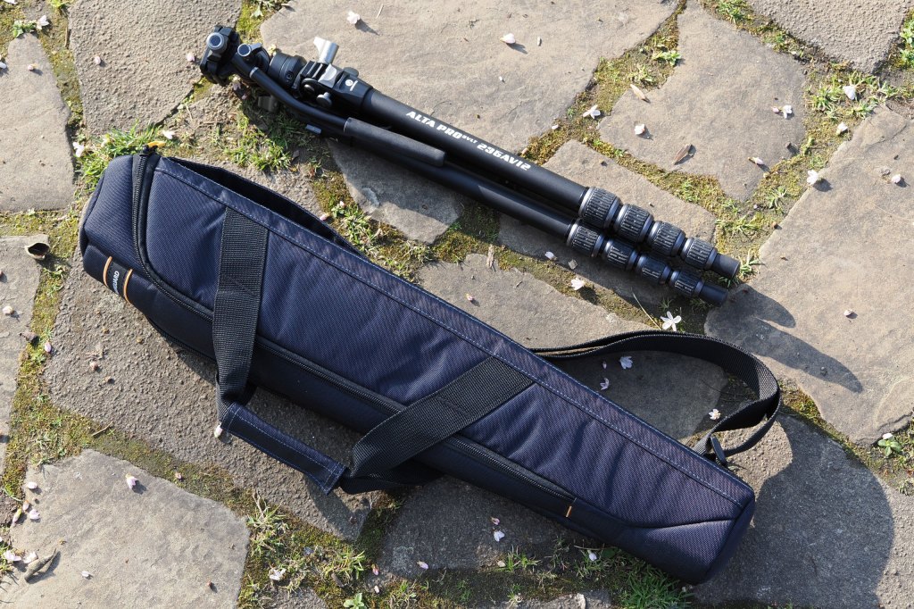 Vanguard Alta Pro 3VLT 235AV 12 folded with carry-case