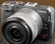 Canon EOS R50 V with 14-30mm lens. Image: Andy Westlake