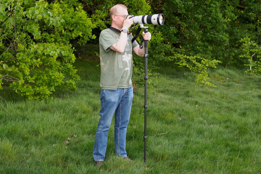 3 Legged Thing Alana in use with Sony A7R V and Sony 400-800mm zoom