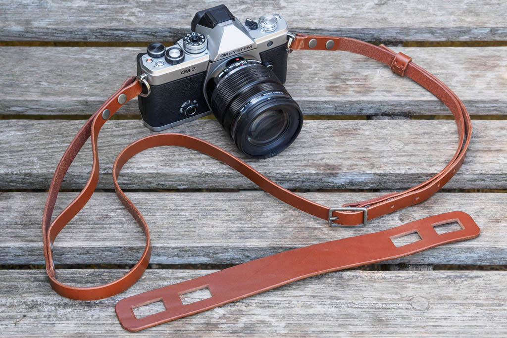 Bowman Summit strap and separate shoulder pad