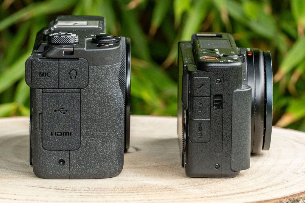 Canon PowerShot V1 vs Sony ZV-1, right side.