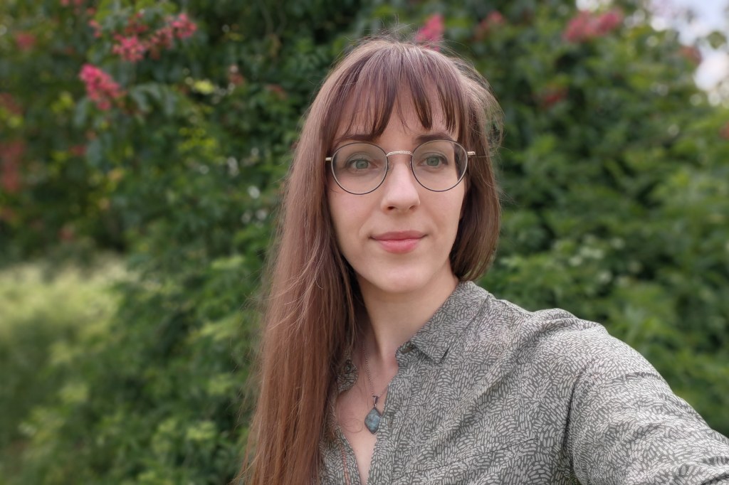 Honor 400 Pro sample selfie camera