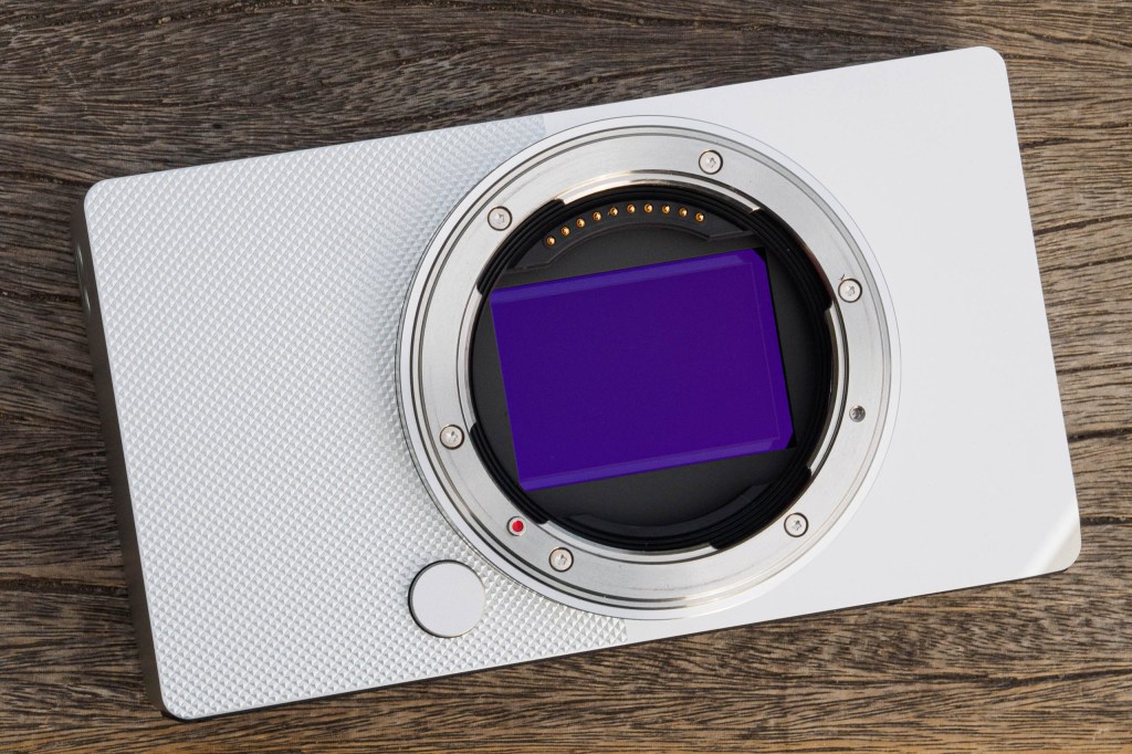 Sigma BF 24MP full-frame BSI-CMOS sensor