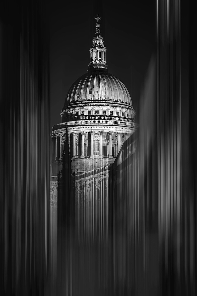 st pauls cathedral black & white long exposure blur
