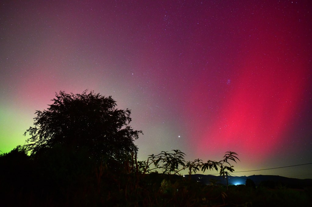 Nikon D850 sample image aurora