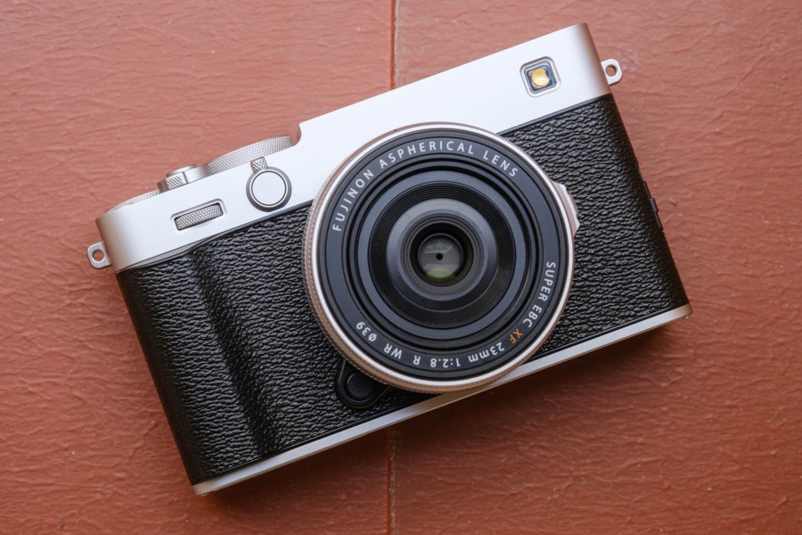 Fujifilm X-E5 front view