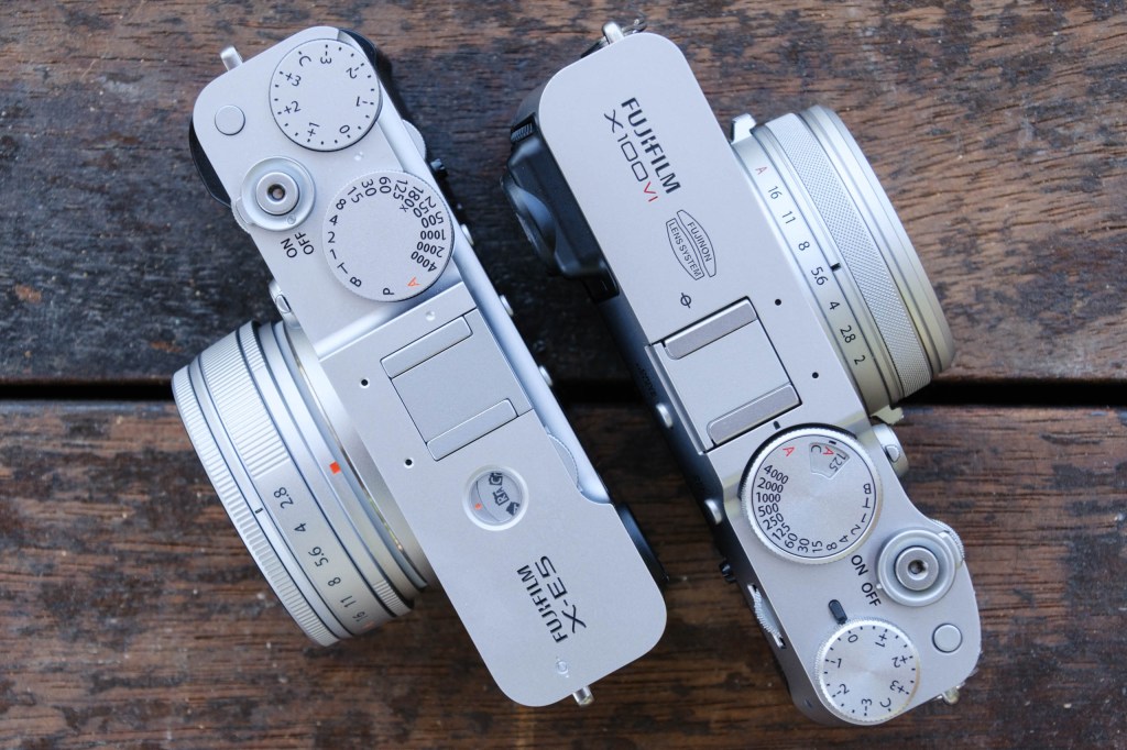 Fujifilm X-E5 compared to Fujifilm X100VI, top view