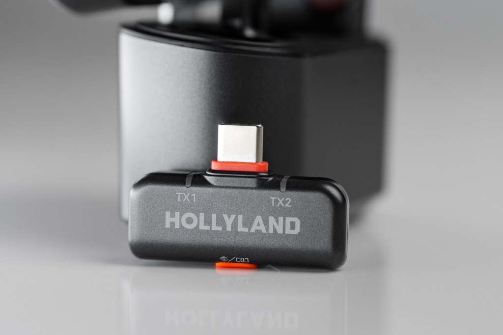 Hollyland Lark M2S Combo kit USB-C receiver for phones and computers. 