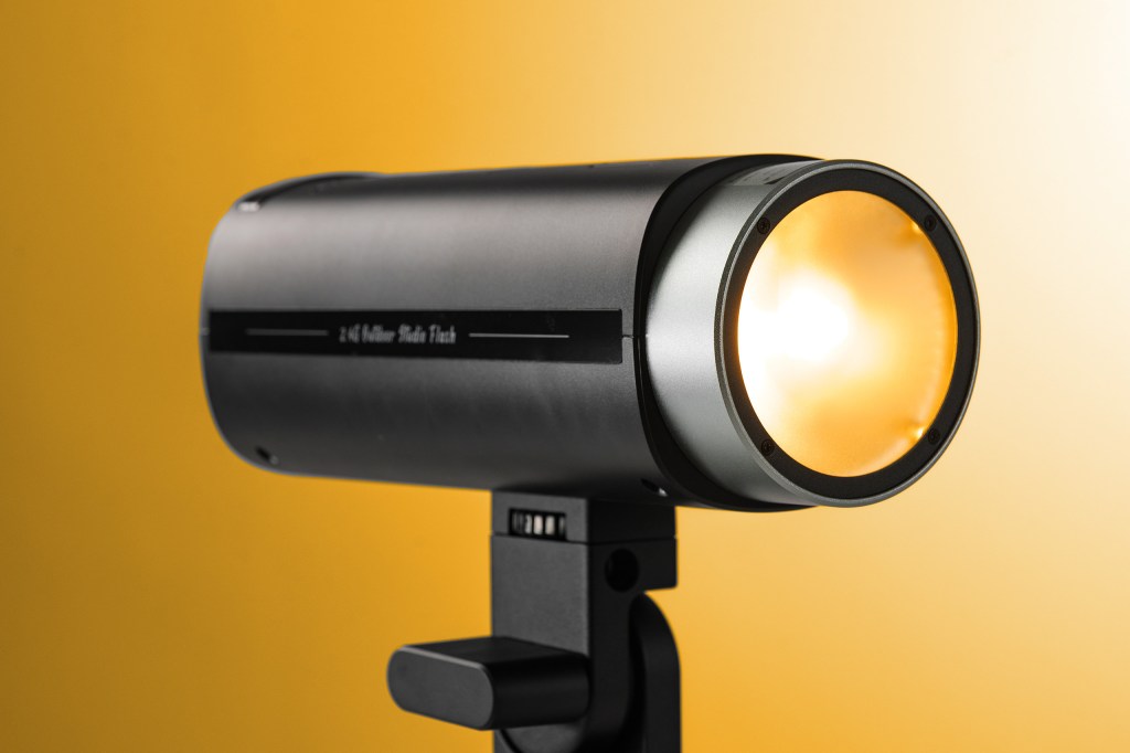 Neewer Q200 studio lights