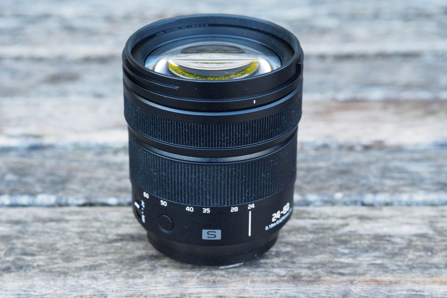 Panasonic Lumix S 24-60mm F2.8