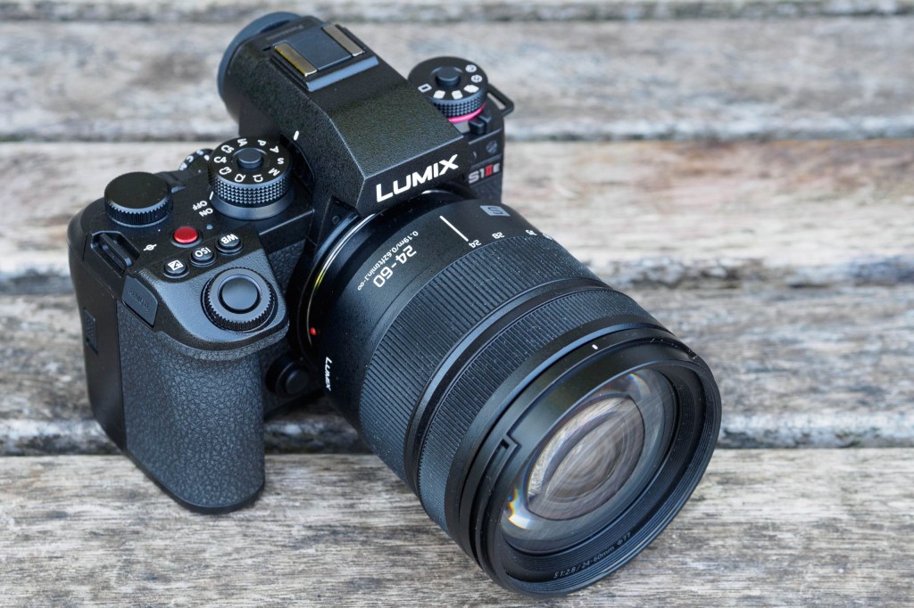 Panasonic Lumix S 24-60mm F2.8 on Lumix S1IIE