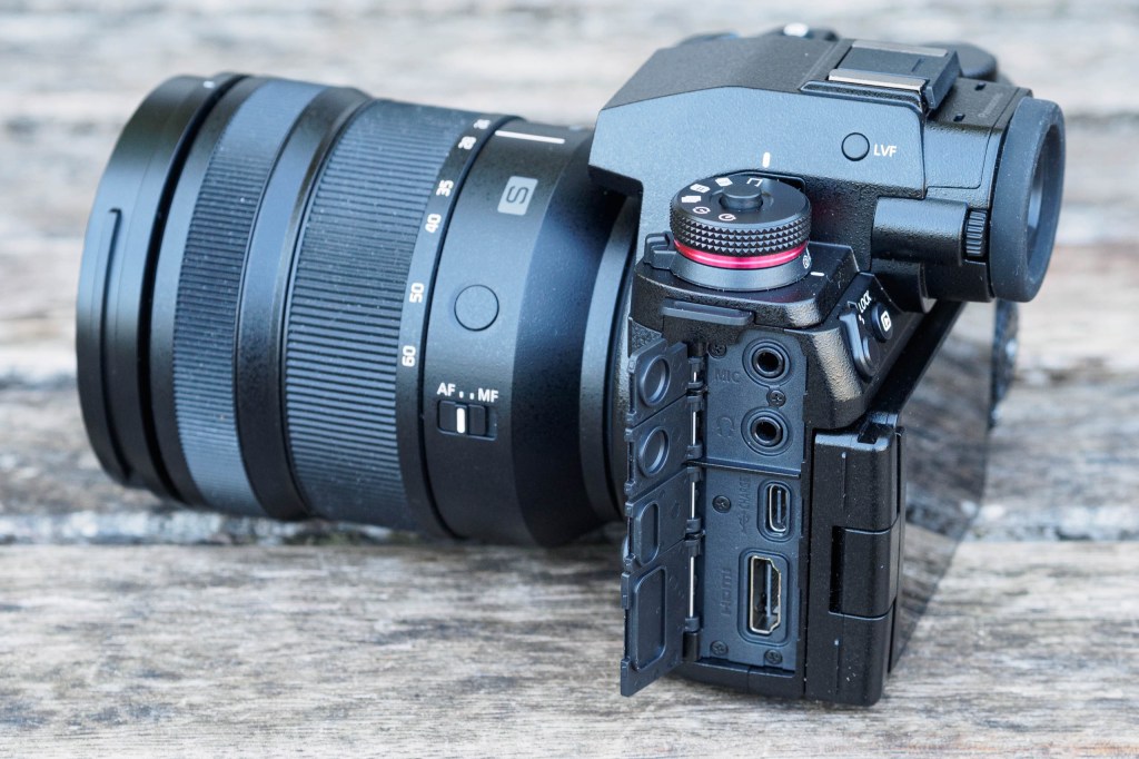 Panasonic Lumix S1IIE connector ports