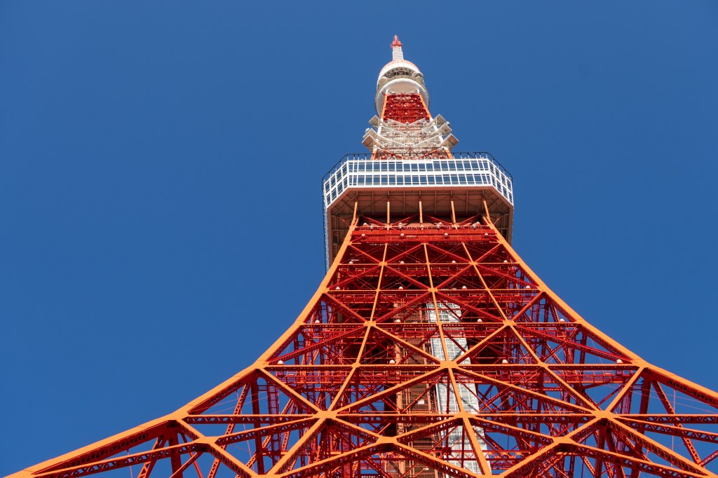 Sigma 16-300mm sample image: Tokyo Tower