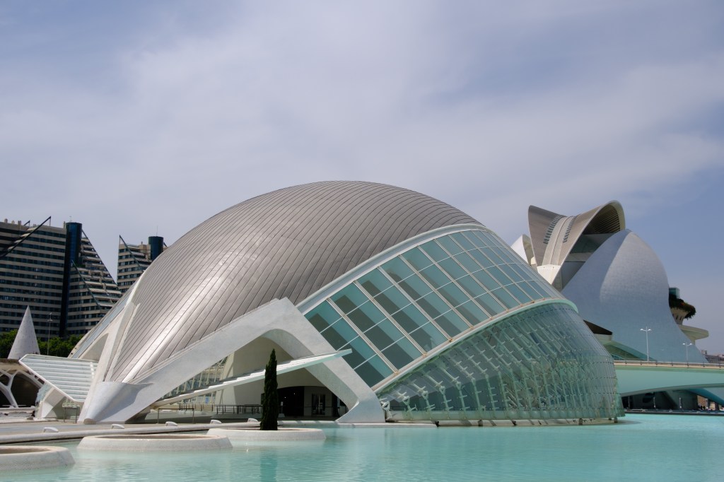 Sigma 16-300mm sample image: City of Arts and Sciences, Valencia.