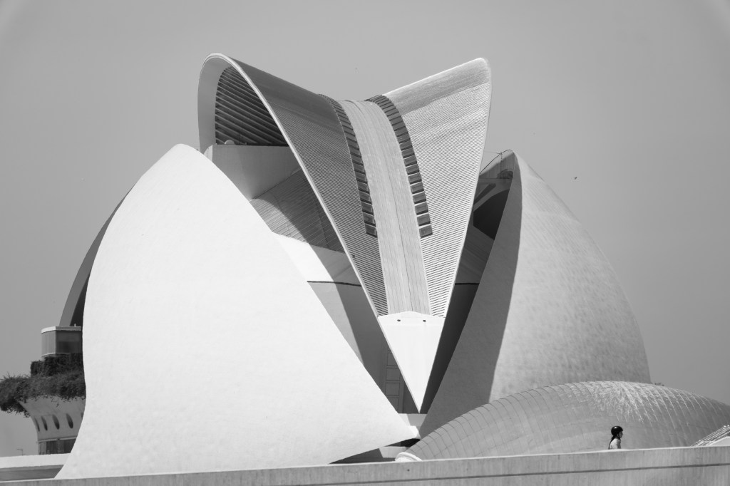 Sigma 16-300mm sample image: City of Arts and Sciences, Valencia