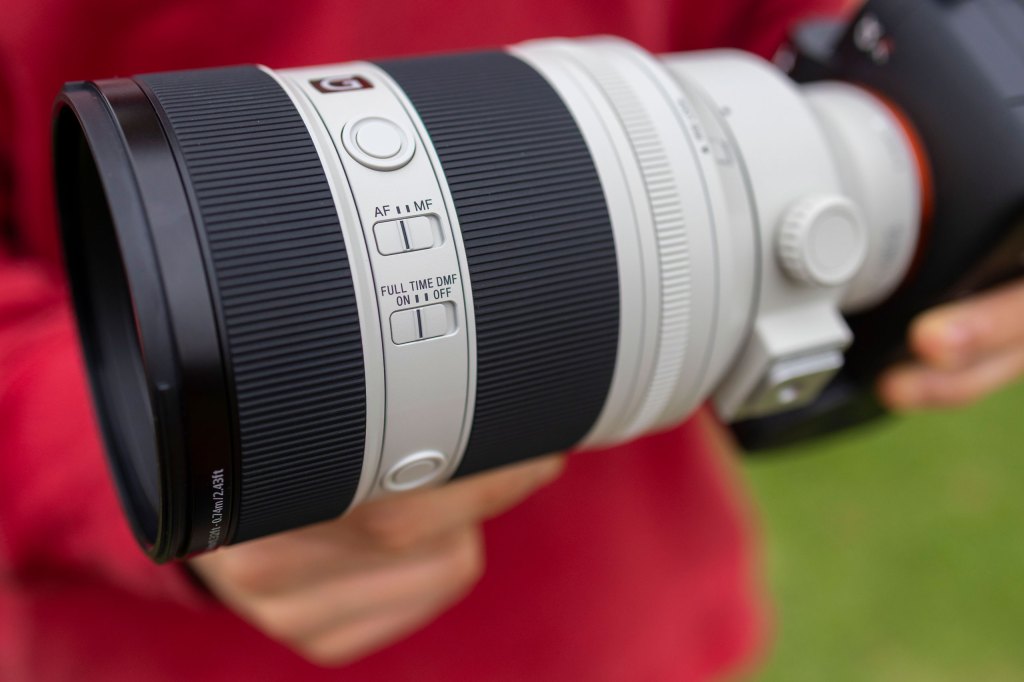 Sony FE 50-150mm F2 GM AF/MF and DMF switches. 