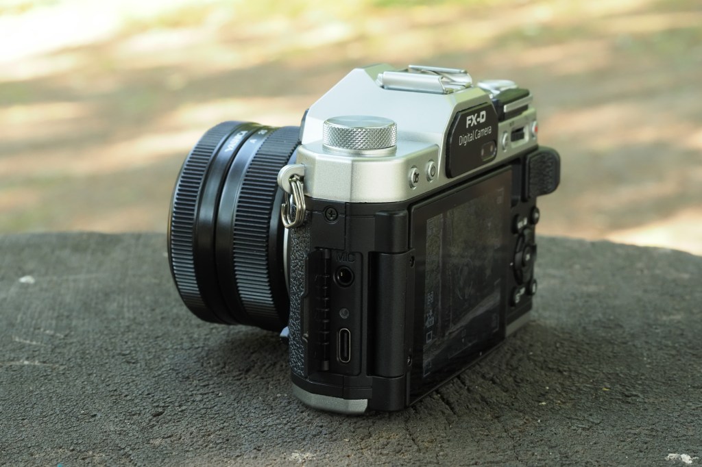 Yashica FX-D 100. Image credit: Joshua Waller
