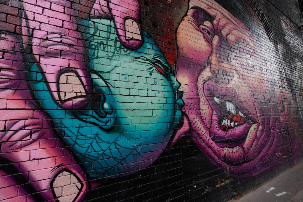 Sony 16mm f1.8 G lens sample, grafiti