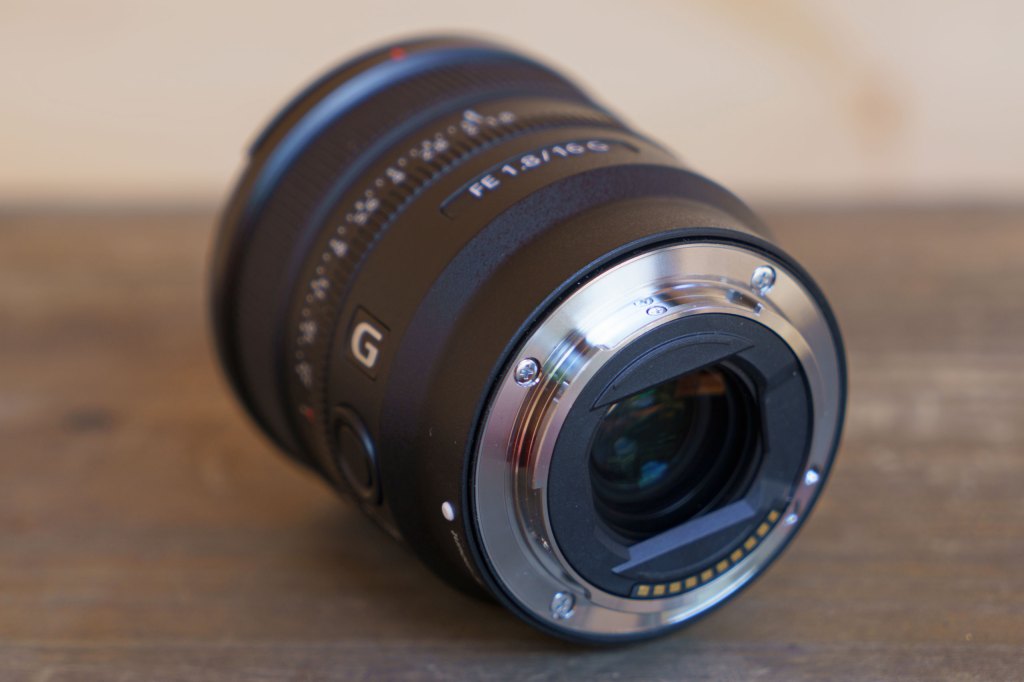 Sony 16mm f1.8 G lens mount