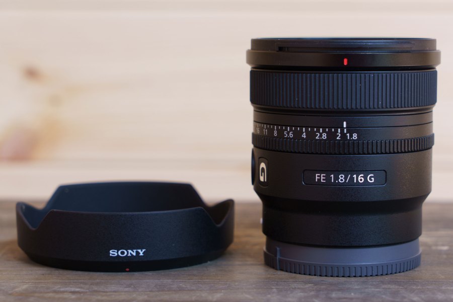 Sony 16mm f1.8 G lens with lenshood