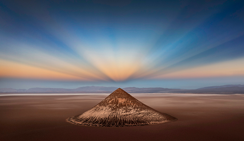 Ignacio Palacios, Australia
Cono de Arita, Winner International Aerial Photograph of the Year, Anti crepuscular rays at Cono de Arita, La Puna, Argentina.
2025 International Aerial Photographer of the Year Award