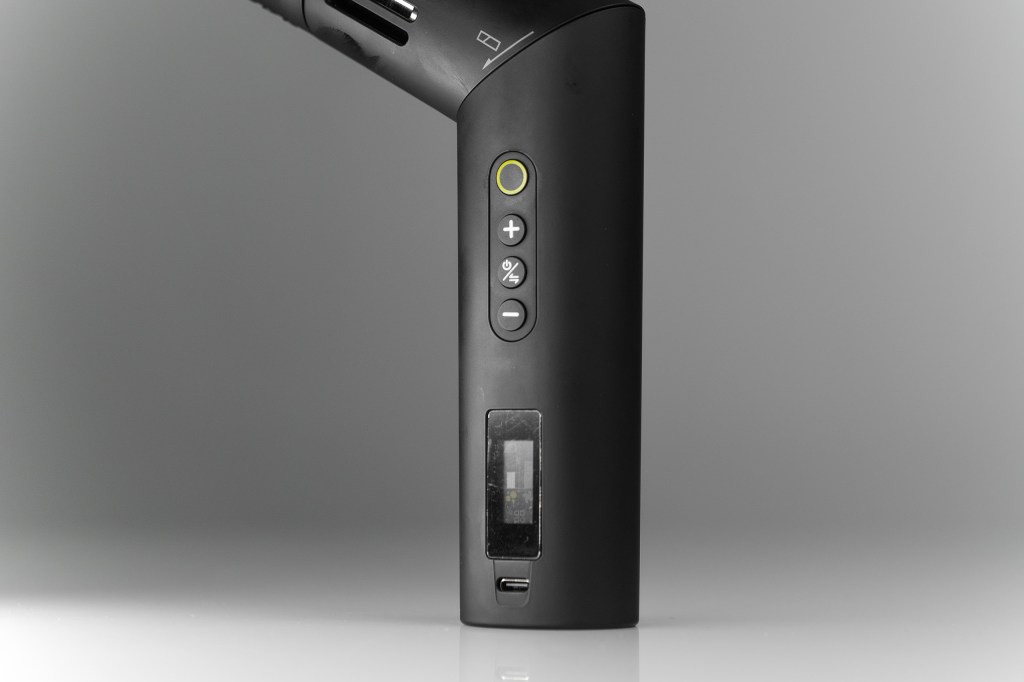 Colbor CineFlare CF5 controls and status screen