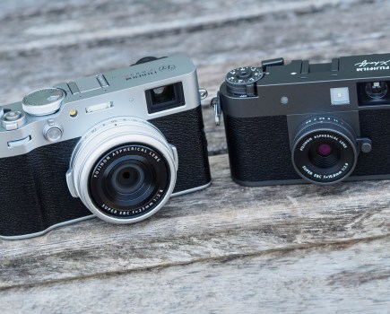 Fujifilm X100VI vs Fujifilm X half