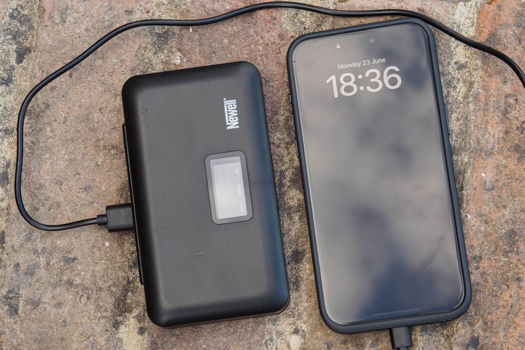 Newell LCD-PB-SD dual channel charger in use as powerbank.